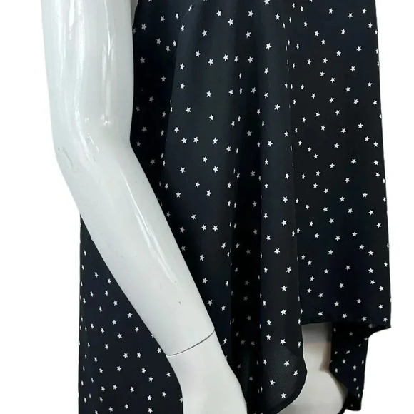 Torrid black top with star print size 0-large/12 - Picture 9 of 13